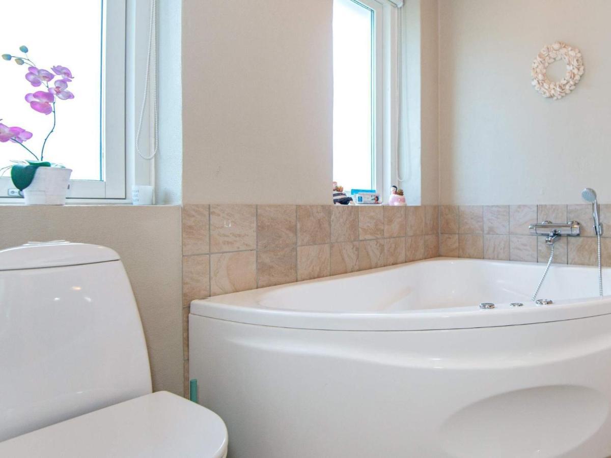 12 Person Holiday Home In Aabenraa Loddenhøj エクステリア 写真